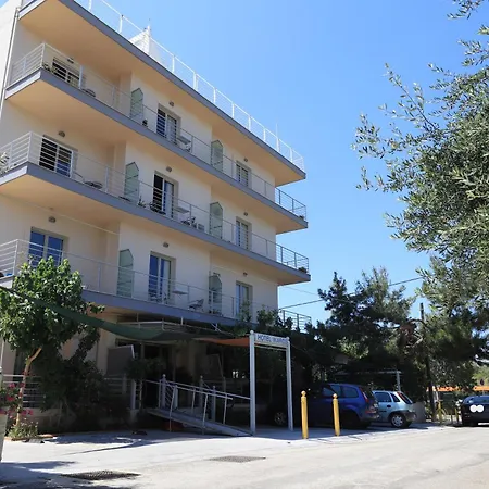 Ikaros Hotel Elliniko-3