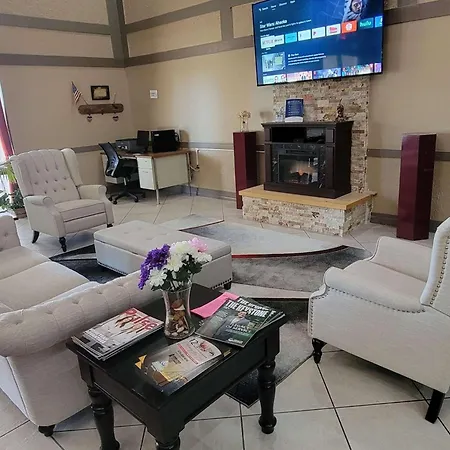 Ramada By Wyndham Mountain Home-3