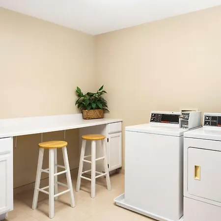 Homewood Suites By Hilton Toledo-Maumee-2