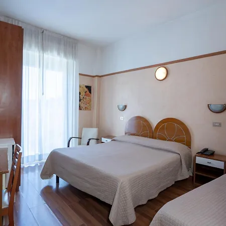 Hotel Britannia Rimini Marina Centro-2