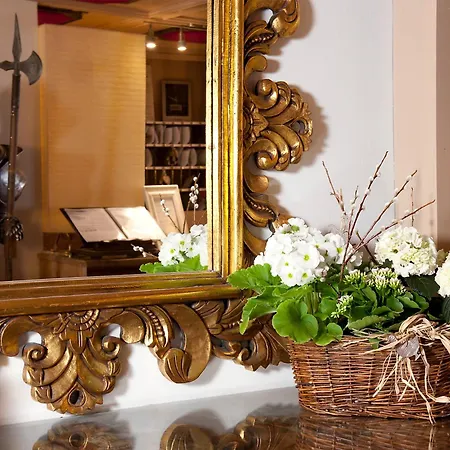 Hotel Italia-2