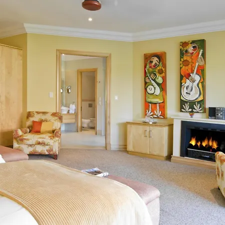 Schneiders Boutique Hotel-3