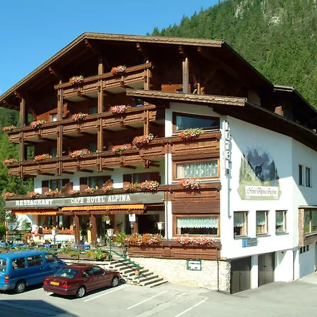 Hotel Alpina Regina-2