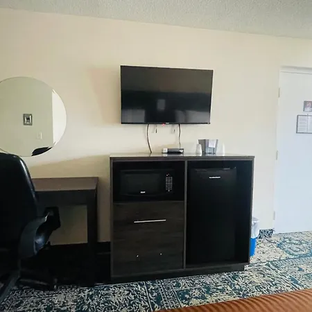 Falls Lodge & Suites-3