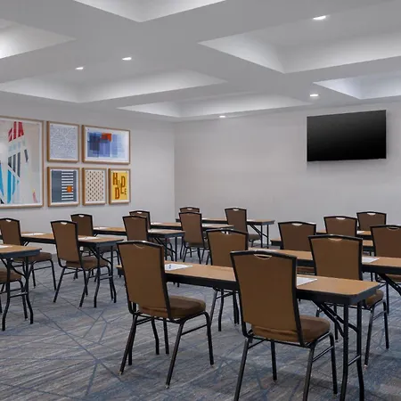 Holiday Inn Express Hotel & Suites Prattville South By Ihg-3