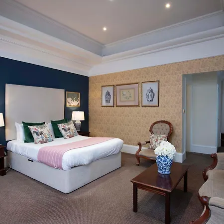 The Royal George Hotel-3