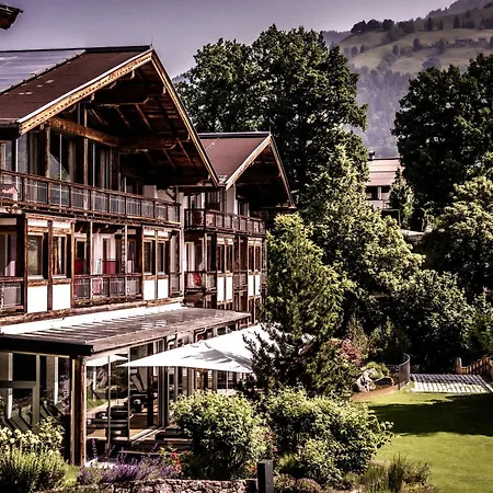 Kitzhof Mountain Design Resort 4 Sterne Superior-3