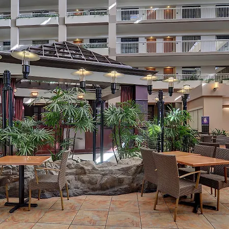 Embassy Suites By Hilton Atlanta Buckhead-2