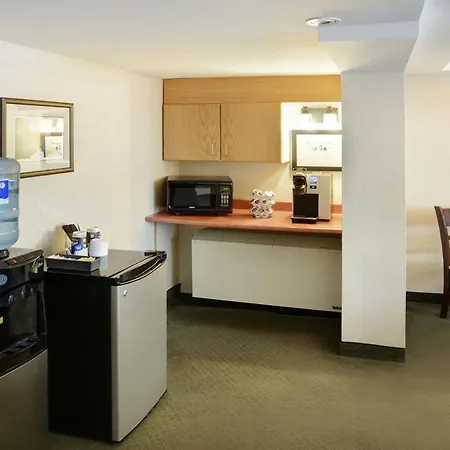Greenwood Inn & Suites-3