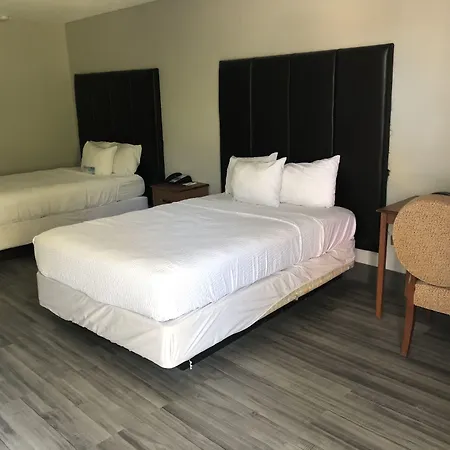 Days Inn & Suites By Wyndham Vicksburg-2