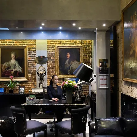 Hotel Plaza Elysees-3