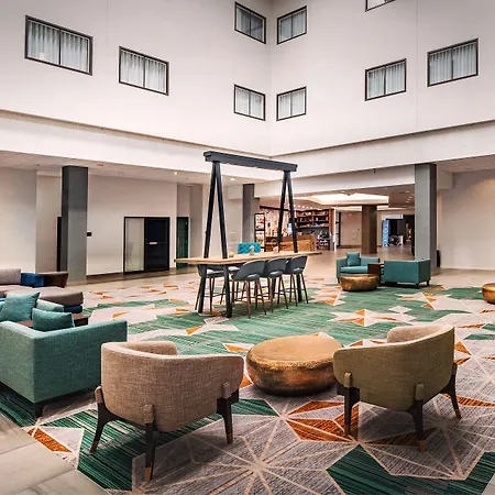 Hilton Appleton Paper Valley-3