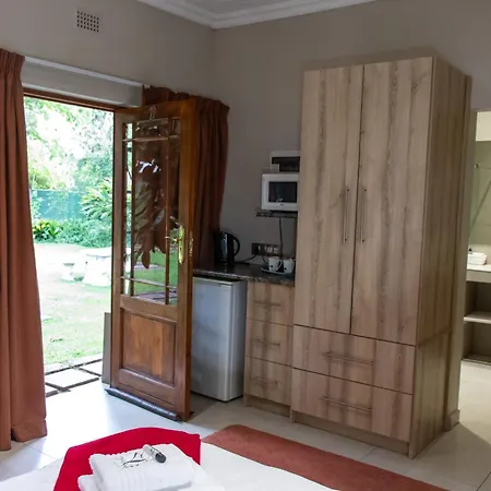 Riverbank Lodge-2