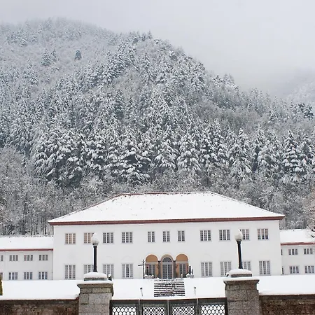 The Lalit Grand Palace Srinagar-3