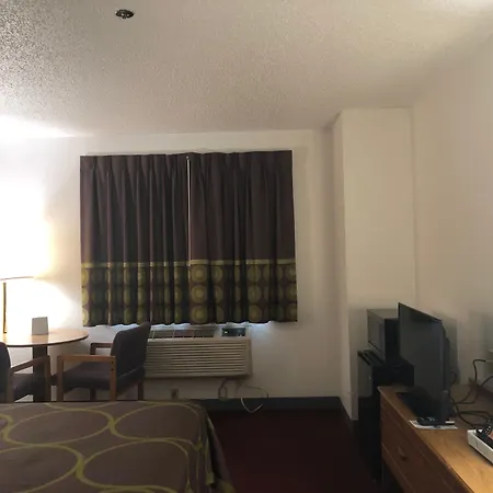 Super 8 By Wyndham Front Royal Near Shenandoah National Park-2