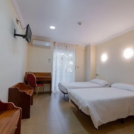 Hotel Los Jeronimos Y Terraza Monasterio (Adults Only)-3