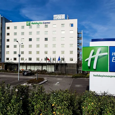 Holiday Inn Express Lisbon-Oeiras, An Ihg Hotel-3