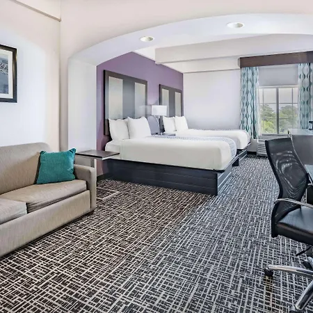 La Quinta Inn & Suites By Wyndham Norfolk-2