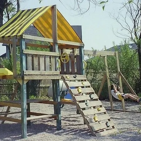 Blue Moon Motel-2