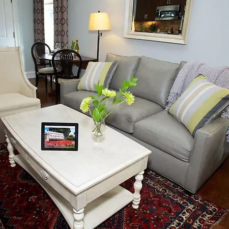 Guest House At Norwalk Inn-3