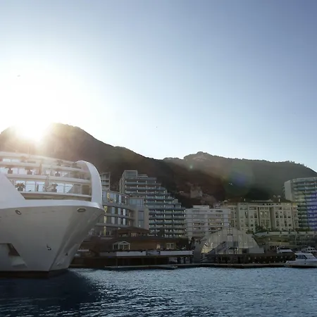 Sunborn Gibraltar-2