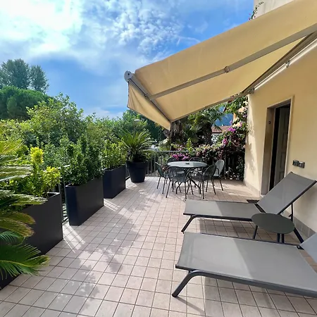 Villa Phoenix - Lake Apartments-2