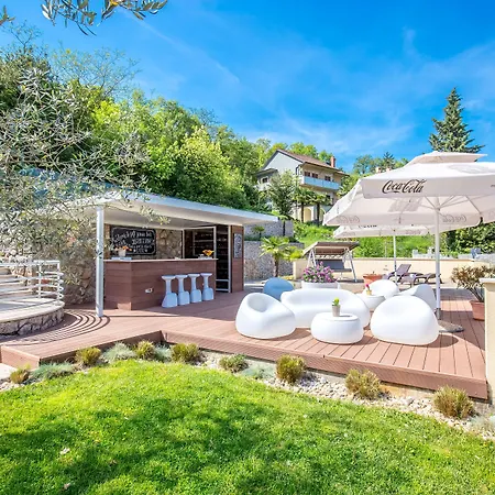 Villa Nada-2