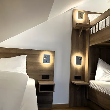 WESTSIDE Hotel-2