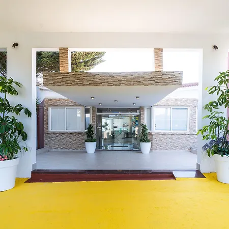 Adelais Bay Hotel-3
