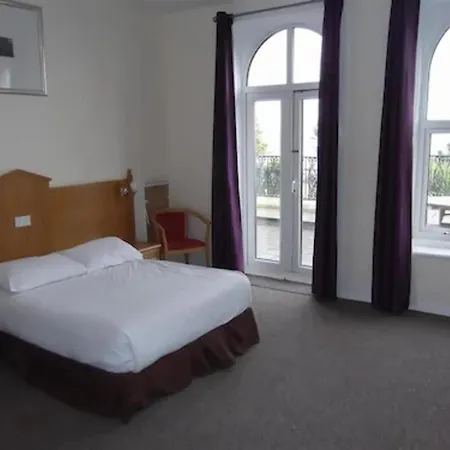 Esplanade Hotel - Clacton On Sea, Beachfront Hotel By Oyo-3