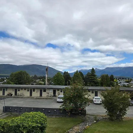 Fiordland Hotel-3