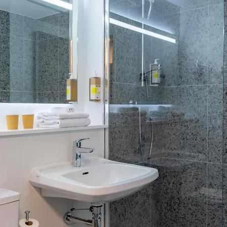 Greet Hotel Chatellerault-2