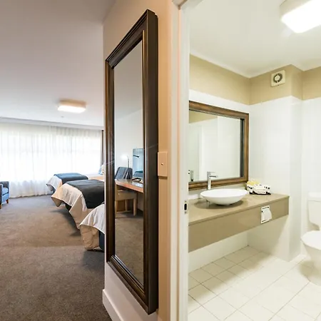 Distinction Hamilton Hotel & Conference Centre-2