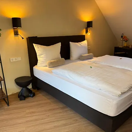 Hotel Am Hafen-3