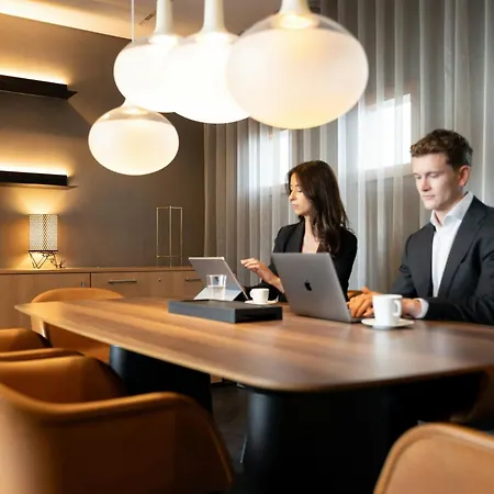 Sheraton Frankfurt Airport Hotel & Conference Center-3