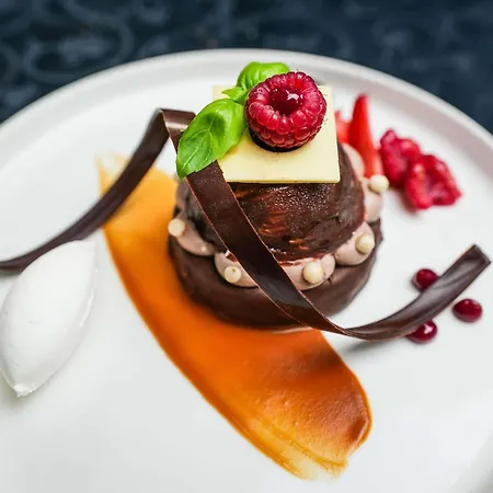 Moevenpick Grand Al Bustan-3