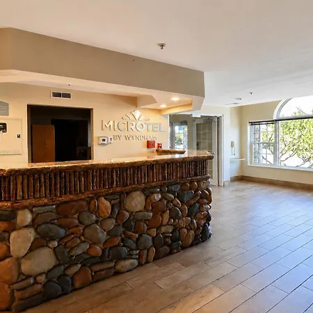 Microtel Inn & Suites By Wyndham Bozeman-2