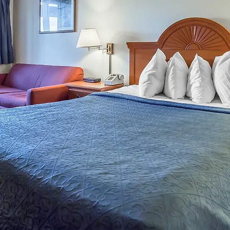 Quality Inn-3