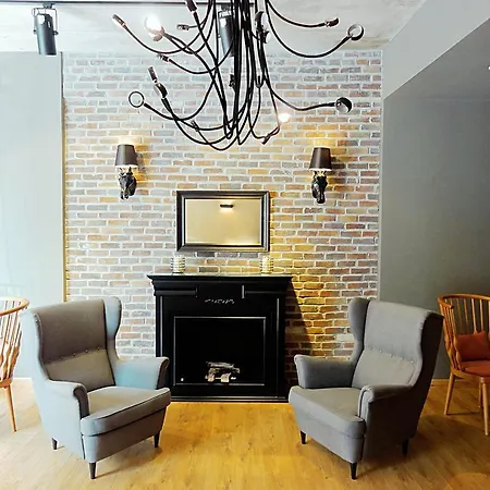 Akin Suites-2