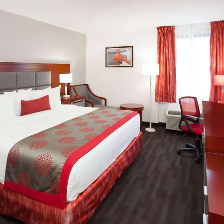 Ramada Plaza By Wyndham Chicago North Shore-2