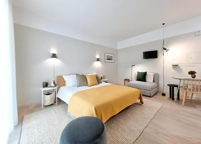 Art Home Apartments