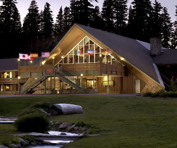  Mammoth Mountain Inn