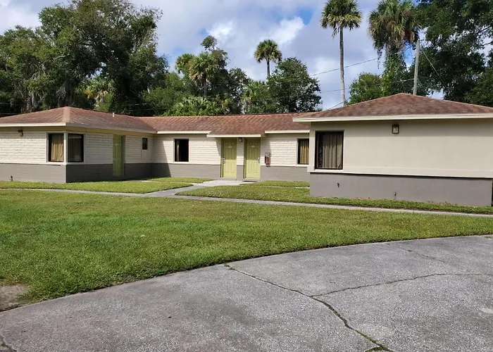 Motel: Travel Inn Daytona