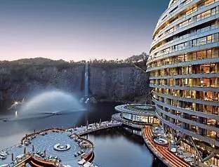 Boutique hotel only: Intercontinental Hotels Shanghai Wonderland By Ihg