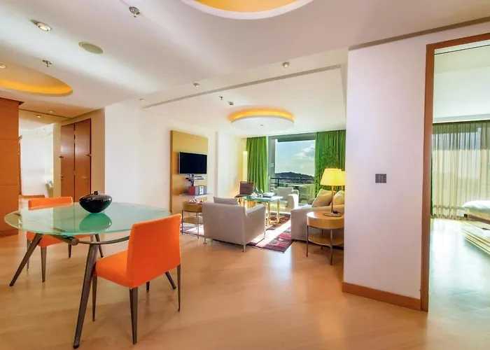 Hilton s