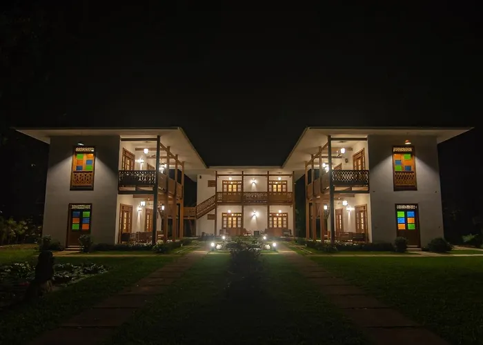 Central hotel: Lanna Ban Hotel