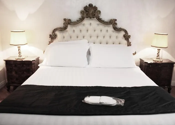 Piazza Di Spagna Suites