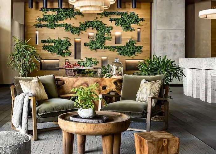 5 star hotel: 1 Hotel Toronto