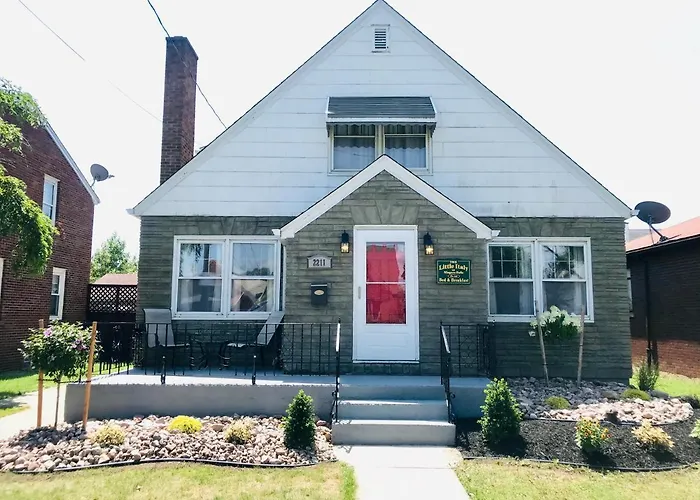 Little Italy Of Niagara Falls Bed & Breakfast