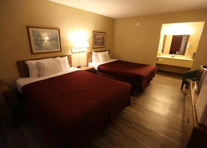 Motels Ozark Swiss Inn